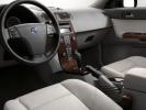 Volvo S40. 